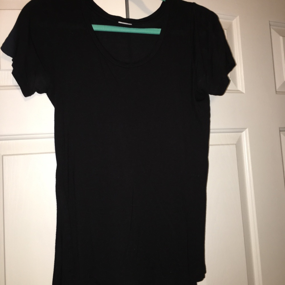 Women’s black shirt